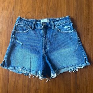 Abercrombie Curve Love High Rise 4” Mom Shorts Size 29/8